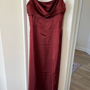 Elegant Burgundy Strapless Dress